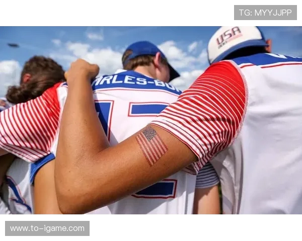 广州飞盘队在世界攀岩锦标赛中的团队协作表现精彩点评