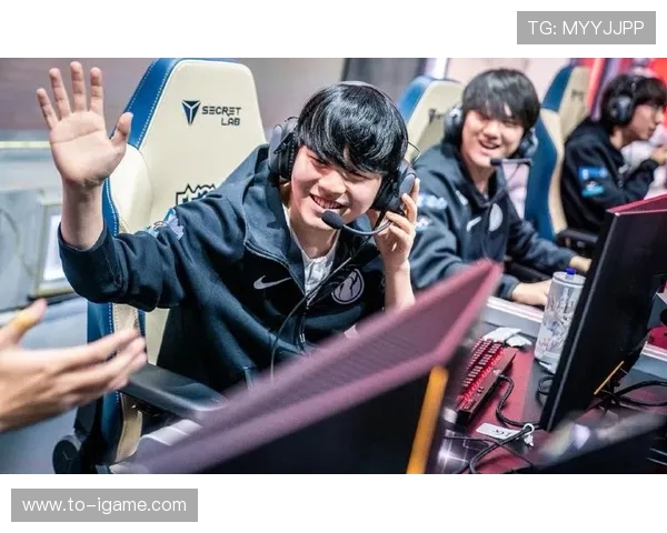 青年赛分析:FPX团队协作展现出色配合与默契